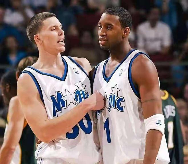 包含了他对 包含了他对