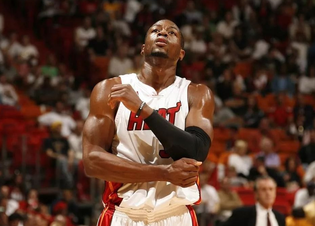 受显著压力 受显著压力